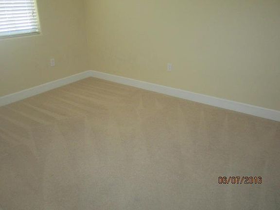 4th image of 1304 Alicia Ln