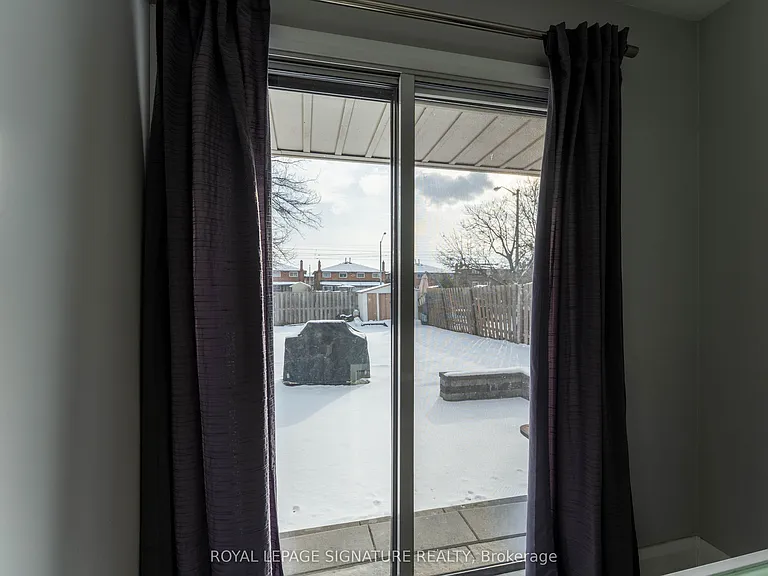25 Hun Cres — Photo 16