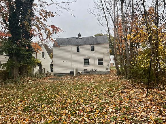 2nd image of 19500 Lanbury Ave