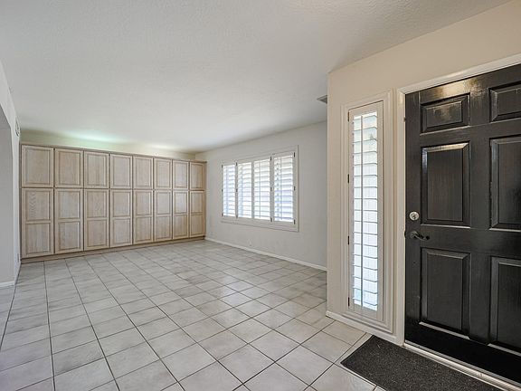 2nd image of 826 W Meseto Ave