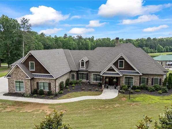 206 Highgrove Estates Drive, Monroe, GA 30655