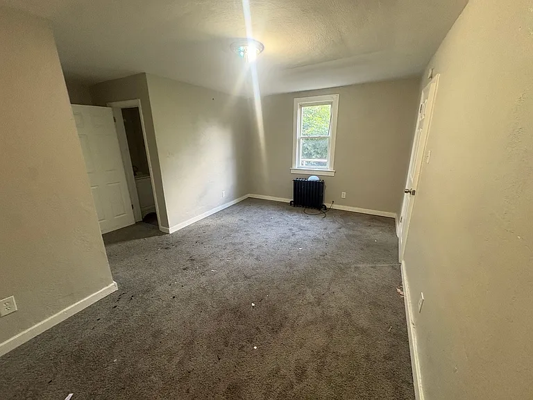 726 Large Ave — Photo 13