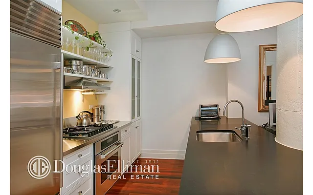 Sold by Douglas Elliman | media 24