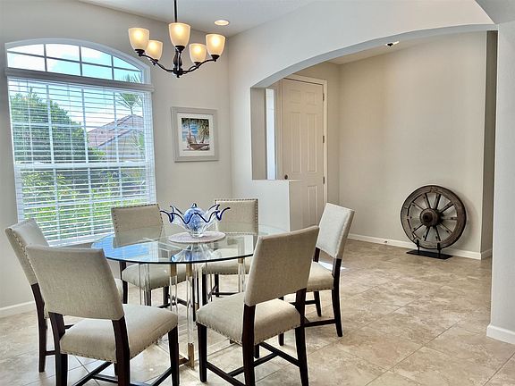 5th image of 12141 SW Aventino Dr