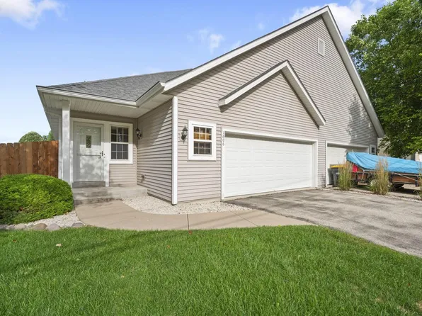 1606 Big Bend ROAD, Waukesha, WI 53189