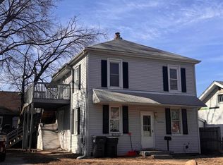 103 N 10th St, Pekin, IL