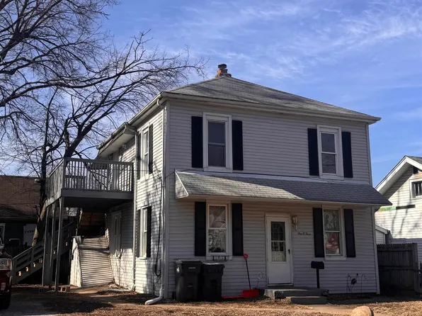 103 N 10th St, Pekin, IL 61554