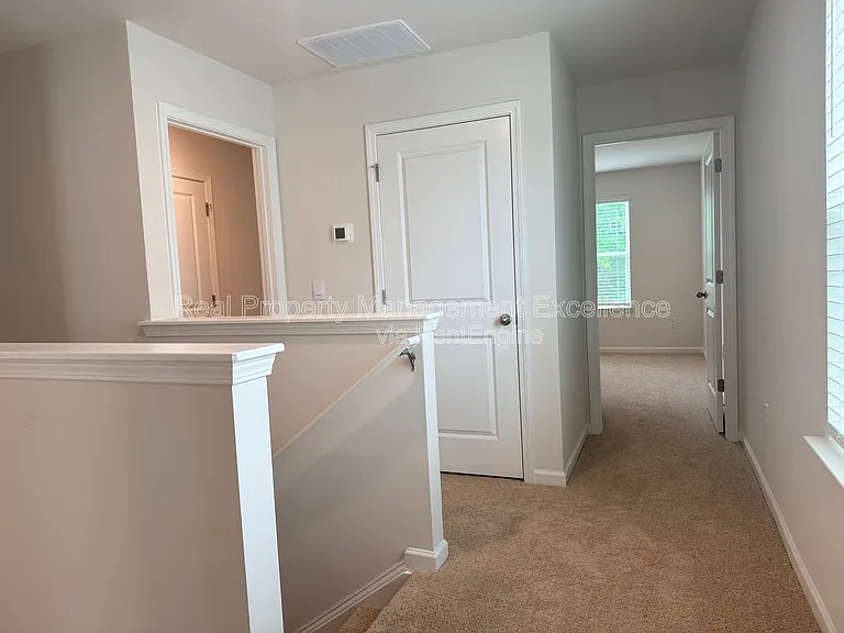 58 Sweet Meadow Rd — Photo 12