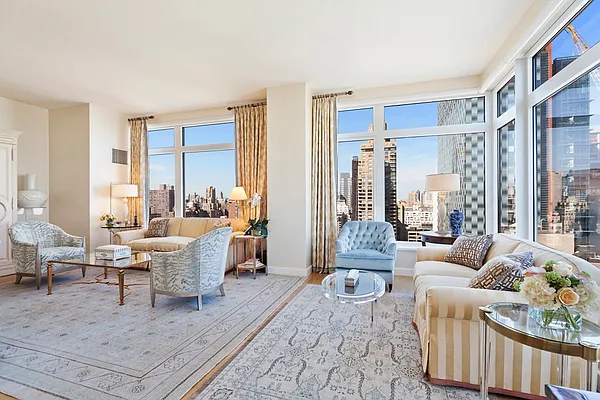 Sold by Nest Seekers International | media 20