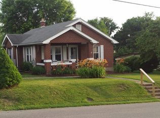 1064 Macgill St, Pulaski, VA 24301