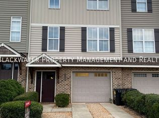 1043 Commonwealth Cir, Forest, VA 24551