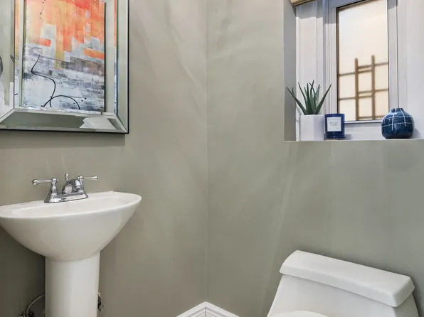 180 Riverside Drive image 11 of 11