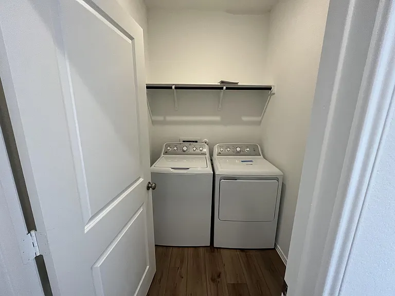 2327 Red Sky Dr — Photo 8