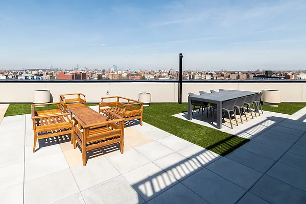 Rented by Key City Capital Inc | media 82