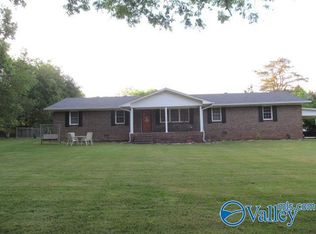 65 Greer Ln, Albertville, AL 35951