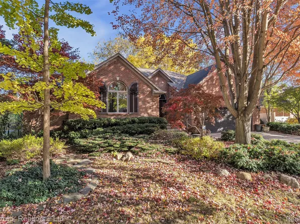 39346 Zofia Ave, Sterling Heights, MI 48313
