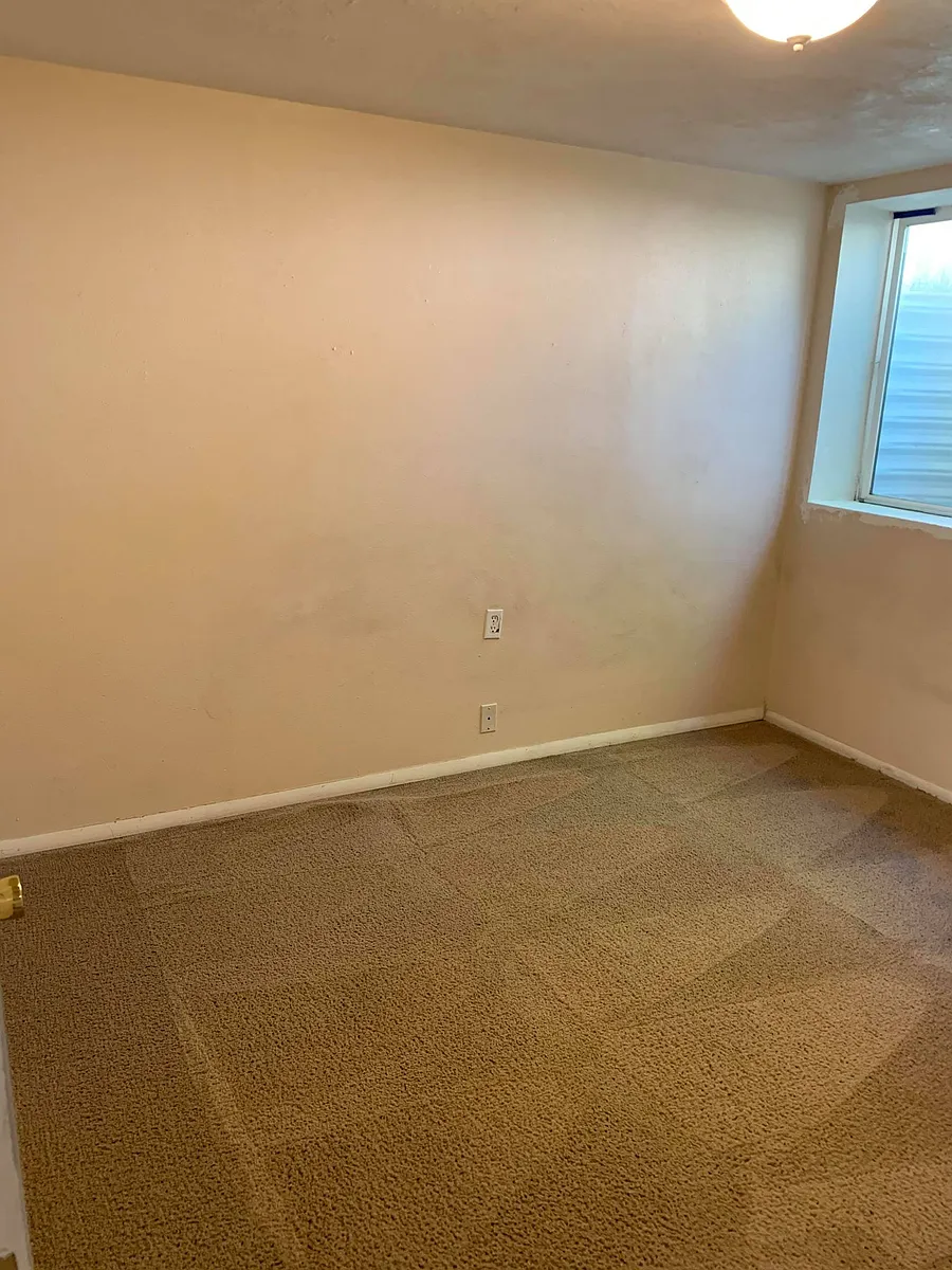 Building Photo - 350 Bare St #3
