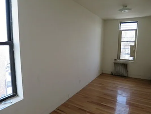 Rented by Signature Spaces NYC Corp | media 6