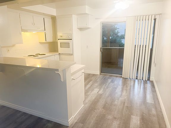 5th image of 312 E Live Oak St #11