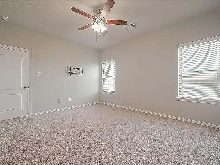 7446 French Quarter Ct — Photo 15