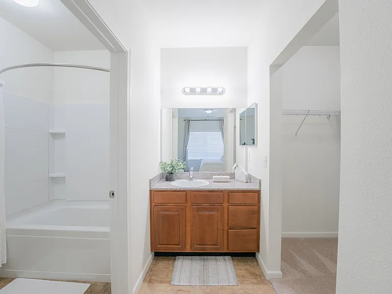 Aldara Apartments — Photo 14