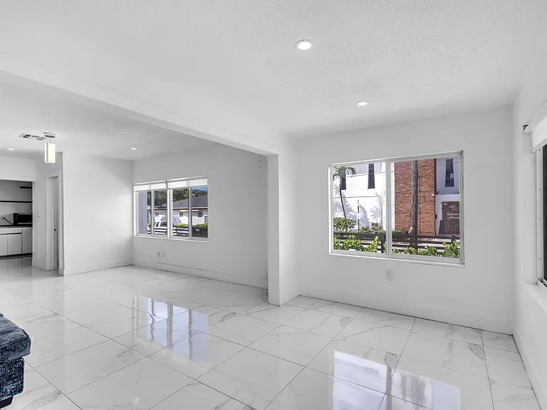 1772 NW 3rd St #D — Photo 13