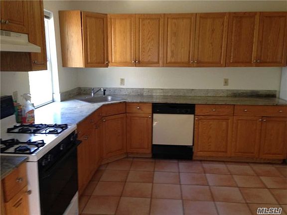 5th image of 3 Selina Ct