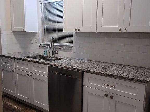 3rd image of 6632 W Pelican Ln