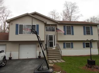 4474 Sylvan Ln, Pocono Summit, PA