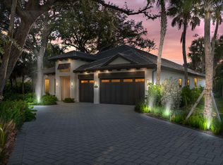 9193 Seaglass Ct, Vero Beach, FL 32963