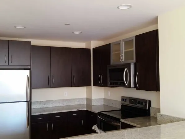 305 Palisade Avenue image 1 of 19