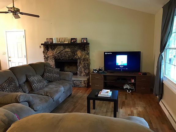 2nd image of 4647 Greenfield Dr
