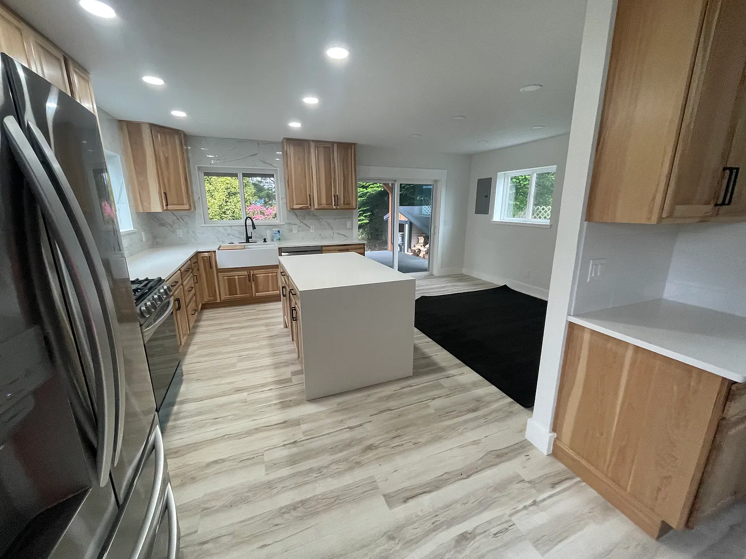 2 bed, 2.5 bath, 1200 sqft, $2,500 — Photo 2