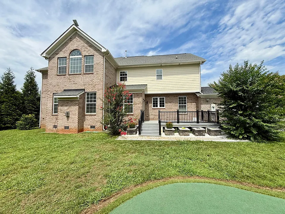 1009 Providence Forest Dr