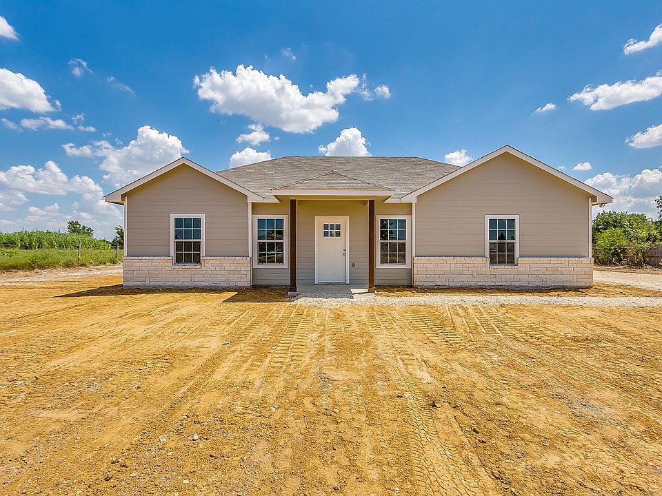 9920 Piper Ln Alvarado TX-print-003-006-Piper Ln 3 of 36-2713x1809-300dpi.jpg