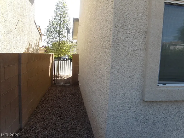 6211 Blushing Willow St — Photo 24