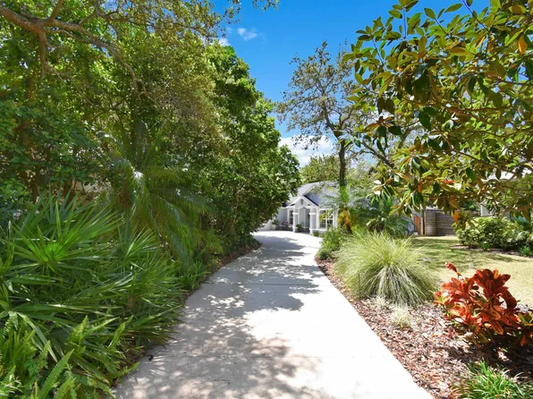 123 Whispering Oaks Cir, Saint Augustine, FL 32080