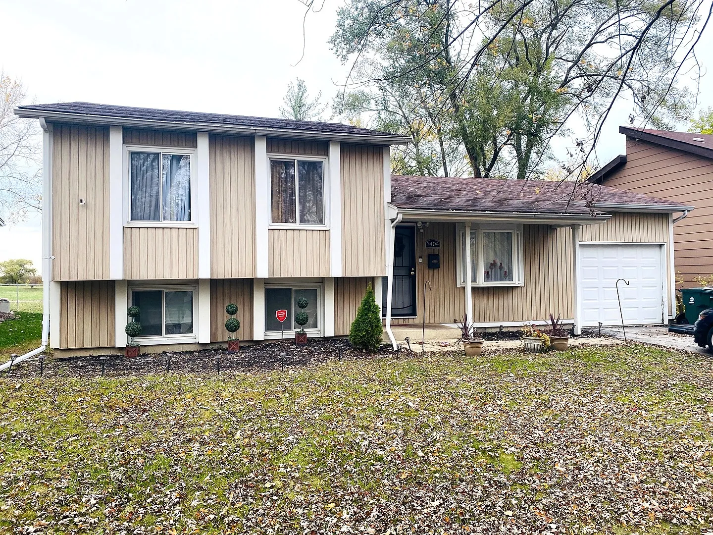 3404 Chambord Ln photo 1