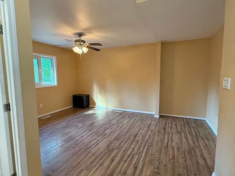 3473 Rosehip Dr — Photo 3