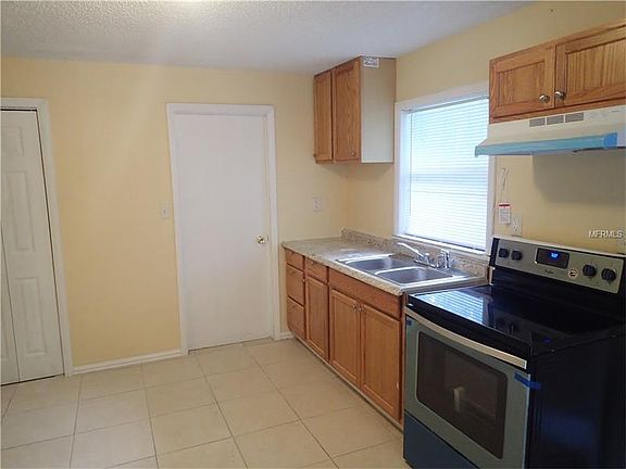 4th image of 503 Cherry St