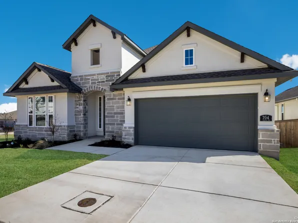 704 Treetop Pass, New Braunfels, TX 78130