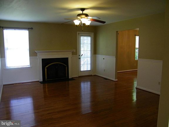 4th image of 112A Clarence Ave