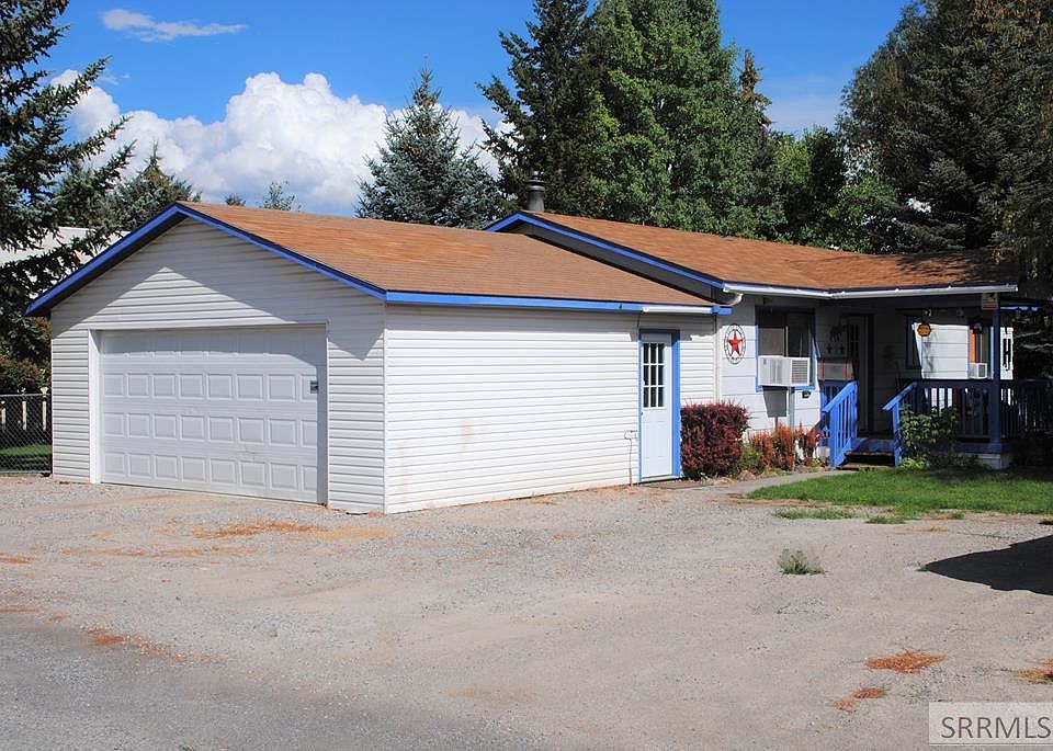 910 College St, Mackay, ID 83251 Zillow