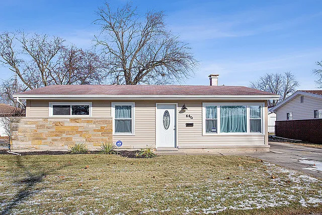 440 163rd Pl photo 1