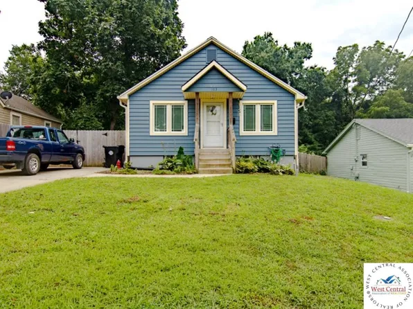 103 E Myrtle St, Pleasant Hill, MO 64080