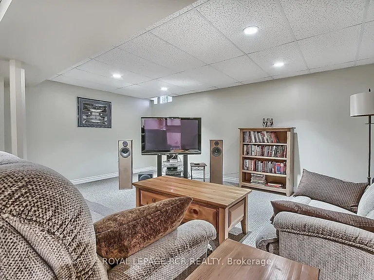 617 Brooker Rdg — Photo 29