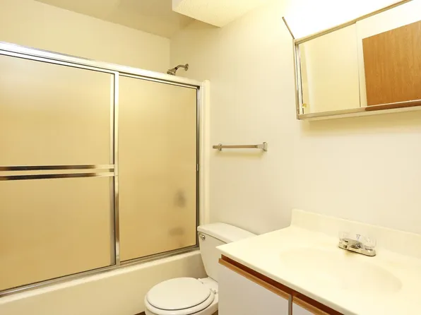 125 E Boyson Rd Unit 7, Hiawatha, IA 52233