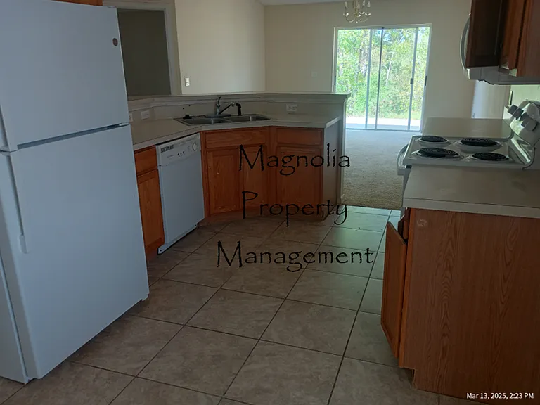 283 Curtis Ave — Photo 12