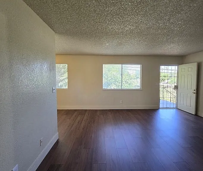 310 N 9th St #201 — Photo 16
