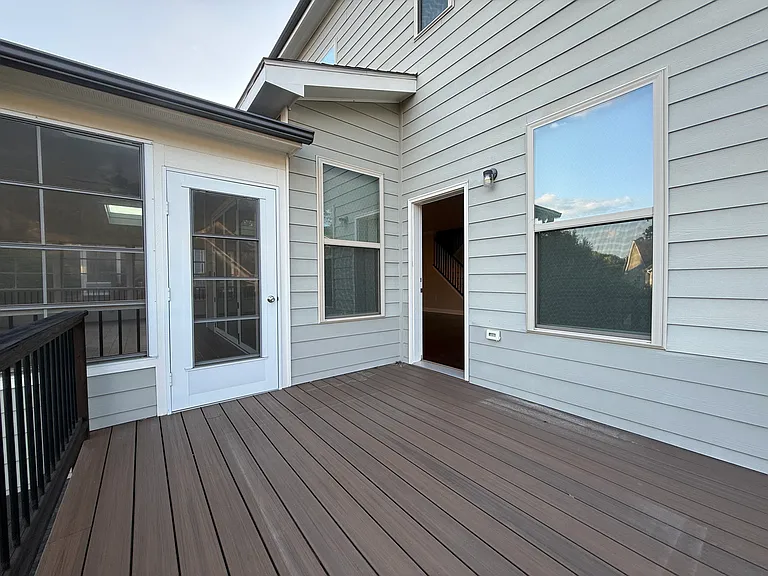 120 Bailey Park — Photo 38